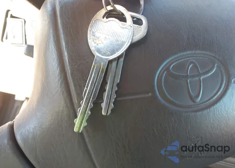 1997 Toyota Avalon Xl from USA, damaged, VIN 4T1BF12B1VU204832